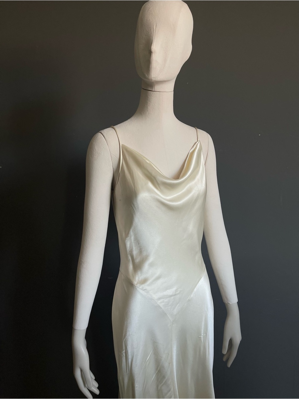 Vintage Carmen Marc Valvo Ivory Satin Cowl Back Bridal Evening Maxi Gown Size 8 - Picture 3 of 9